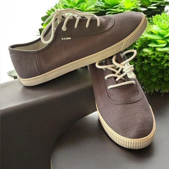 TOMS grey Carmel canvas lace up sneaker size 8.5 NWOT - Picture 7 of 7